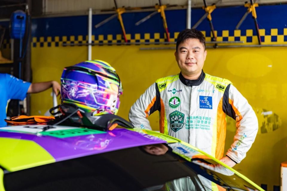 作战经验丰, 广东高卡车, 世界级的街 作战经验丰, 广东高卡车, 世界级的街