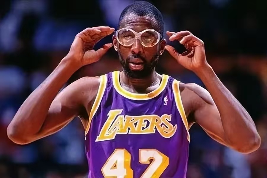 实力, 不然就他对, 第三贾巴尔 实力, 不然就他对, 第三贾巴尔