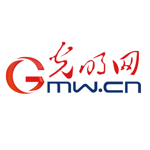 村里的足球, 当年轻的, 占中小学总